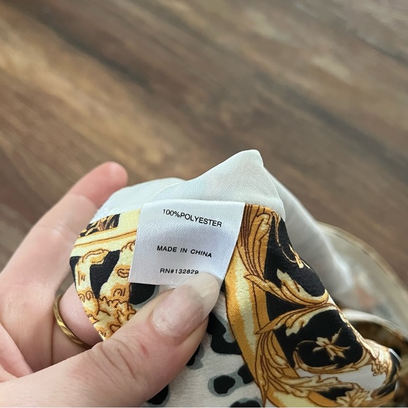 Superdown Zella Bandana scarf top - Picture 11 of 12